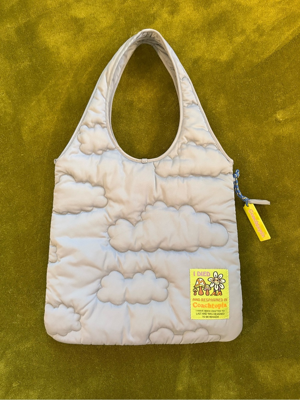 Coach Coachtopia Loop Flat Tote With Cloud Quilting - Light Blue